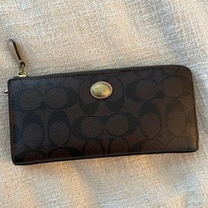 Coach slim zip accordion wallet